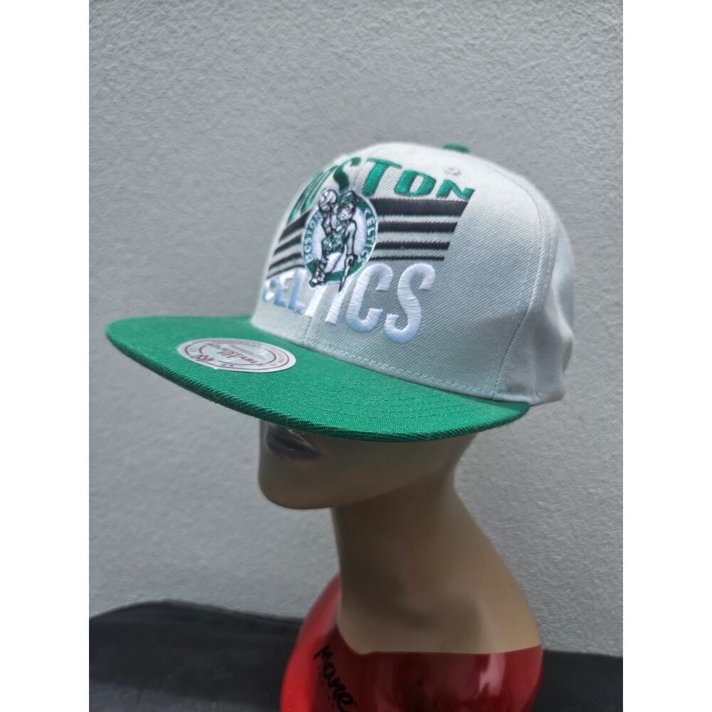 Nwt Boston Celtics MarShon Brooks #12 2013 autographed hat -57